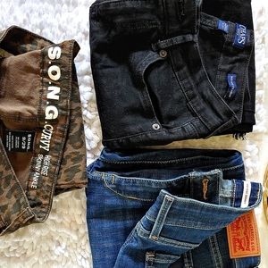 Levi's blue 3 sale pants ......🎀